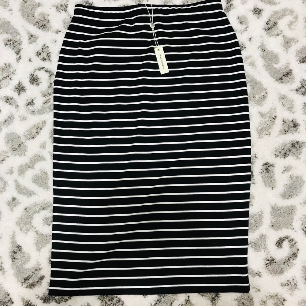 Medium length pencil skirt